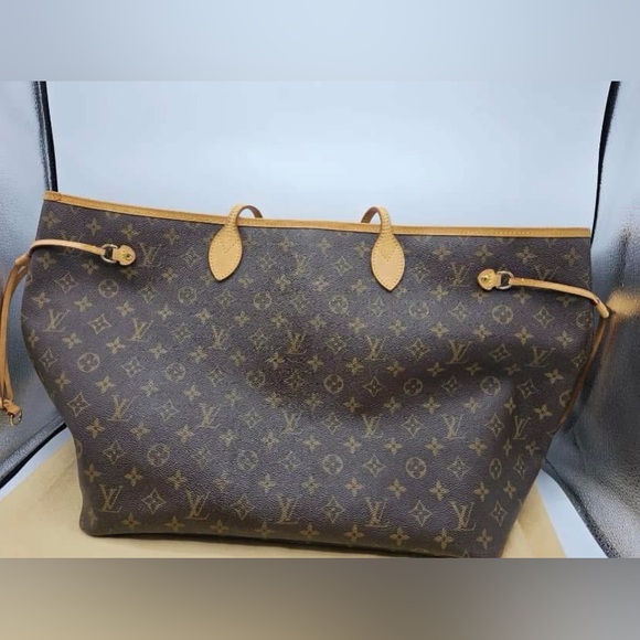 Louis Vuitton Neverfull GM - Picture 2 of 16
